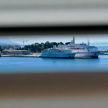 On The Coast-jere アパート